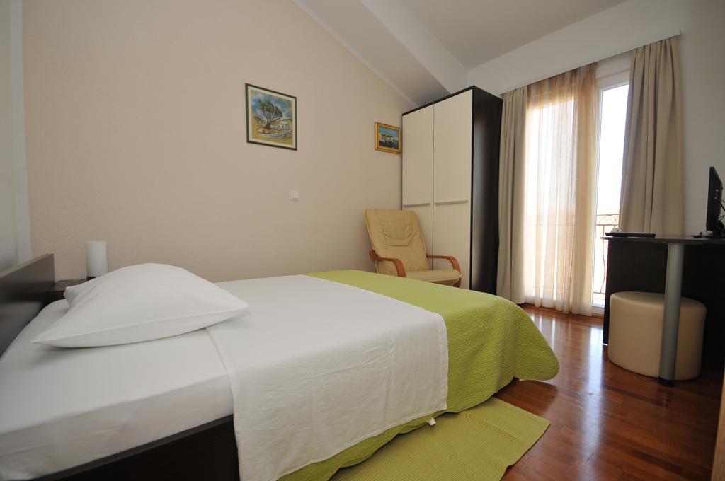 Apartments & Rooms Villa Maslina Trogir Exteriör bild