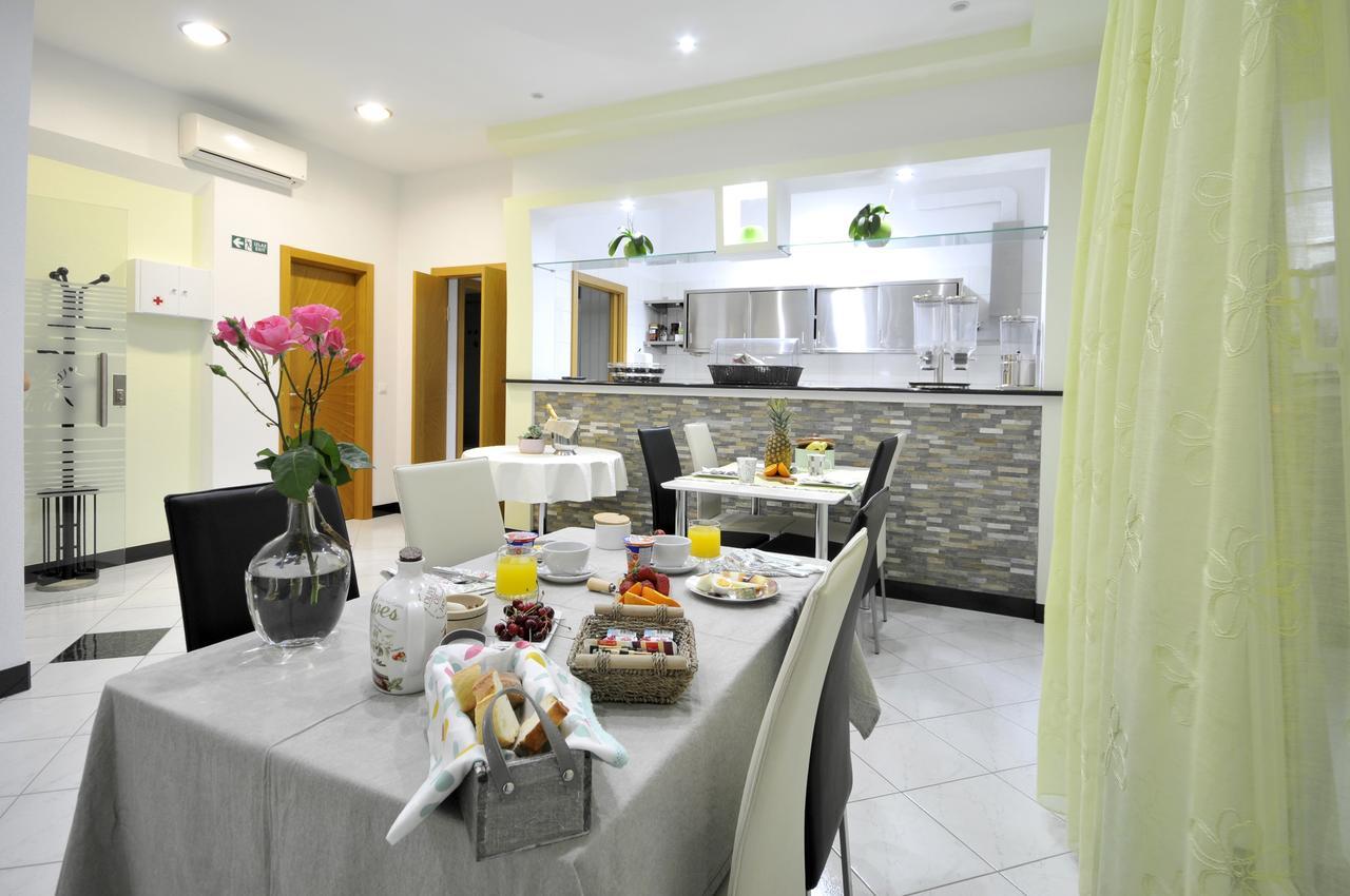 Apartments & Rooms Villa Maslina Trogir Exteriör bild