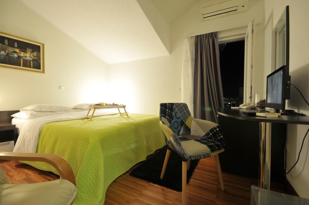 Apartments & Rooms Villa Maslina Trogir Exteriör bild
