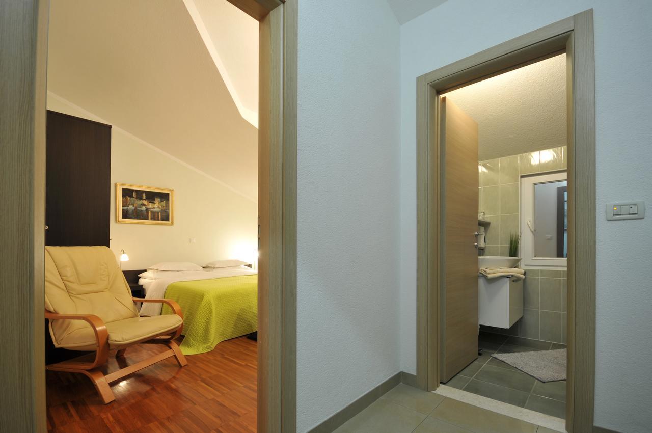 Apartments & Rooms Villa Maslina Trogir Exteriör bild