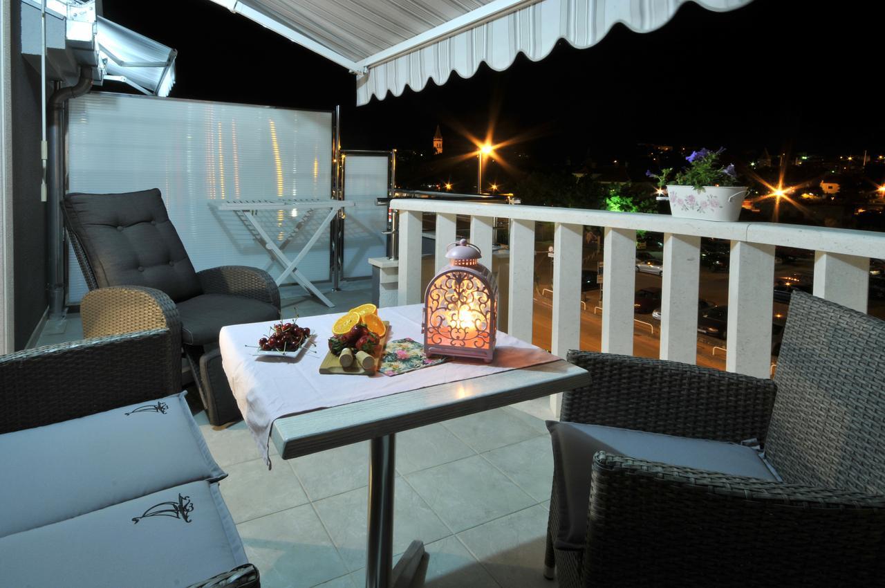 Apartments & Rooms Villa Maslina Trogir Exteriör bild