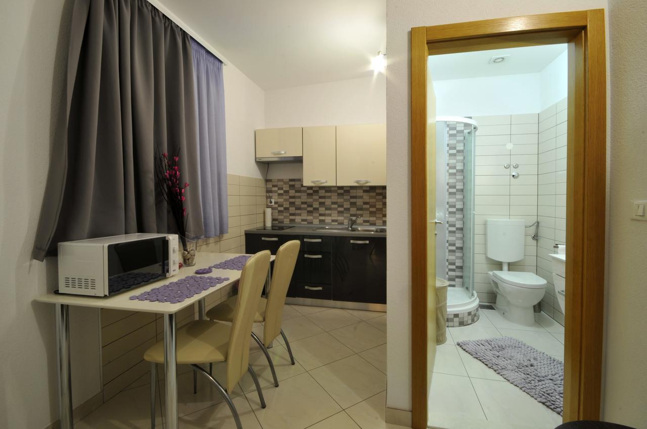 Apartments & Rooms Villa Maslina Trogir Exteriör bild