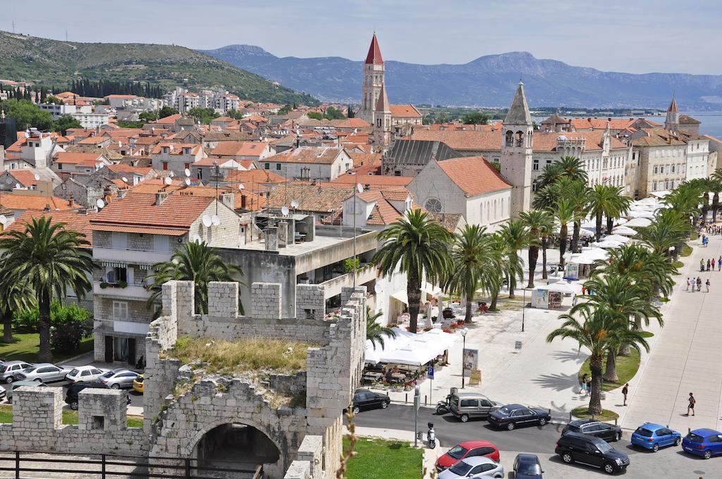 Apartments & Rooms Villa Maslina Trogir Exteriör bild