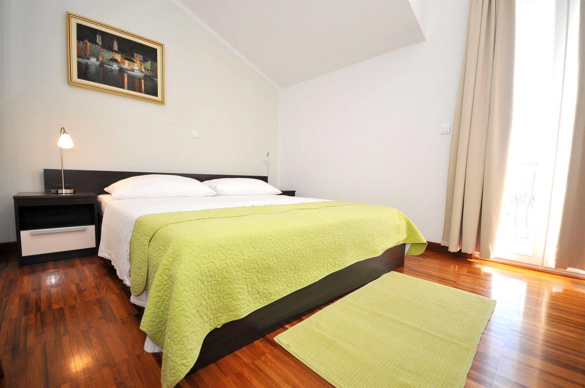 Apartments & Rooms Villa Maslina Trogir Exteriör bild