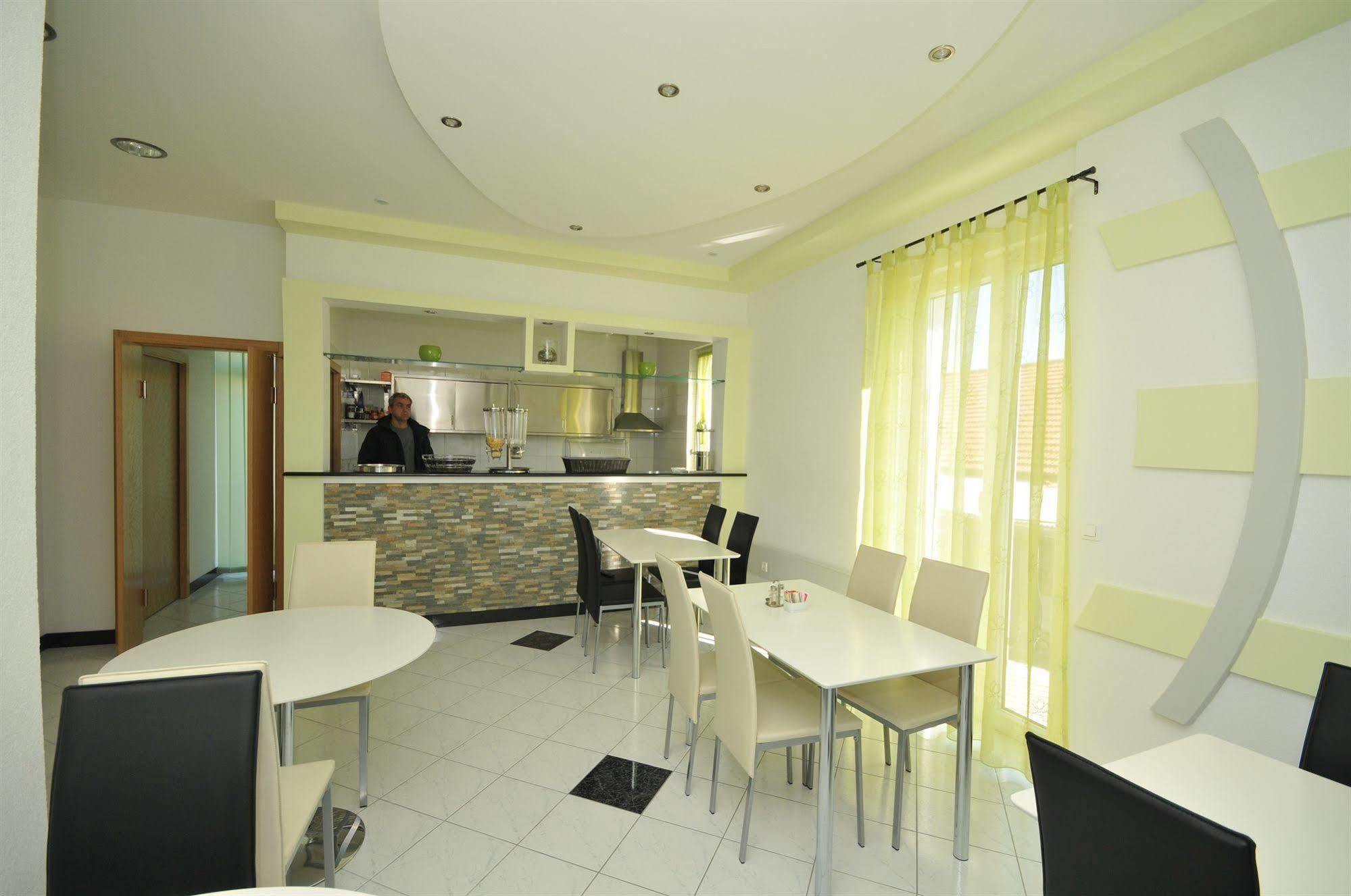Apartments & Rooms Villa Maslina Trogir Exteriör bild